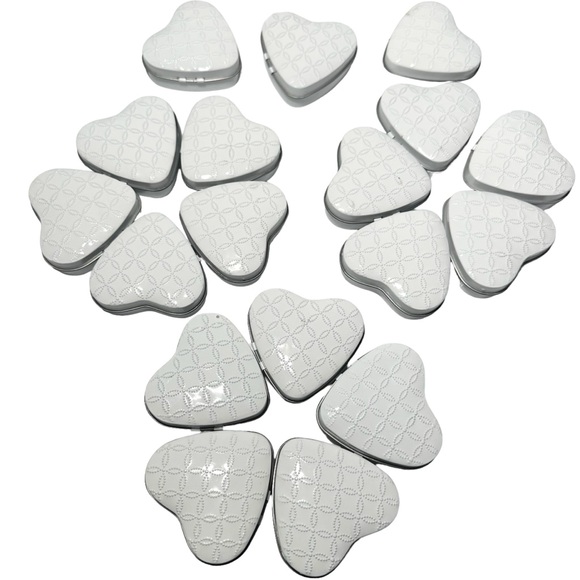 Martha Stuart Candy Tins 18ct Hearts White - Picture 1 of 6